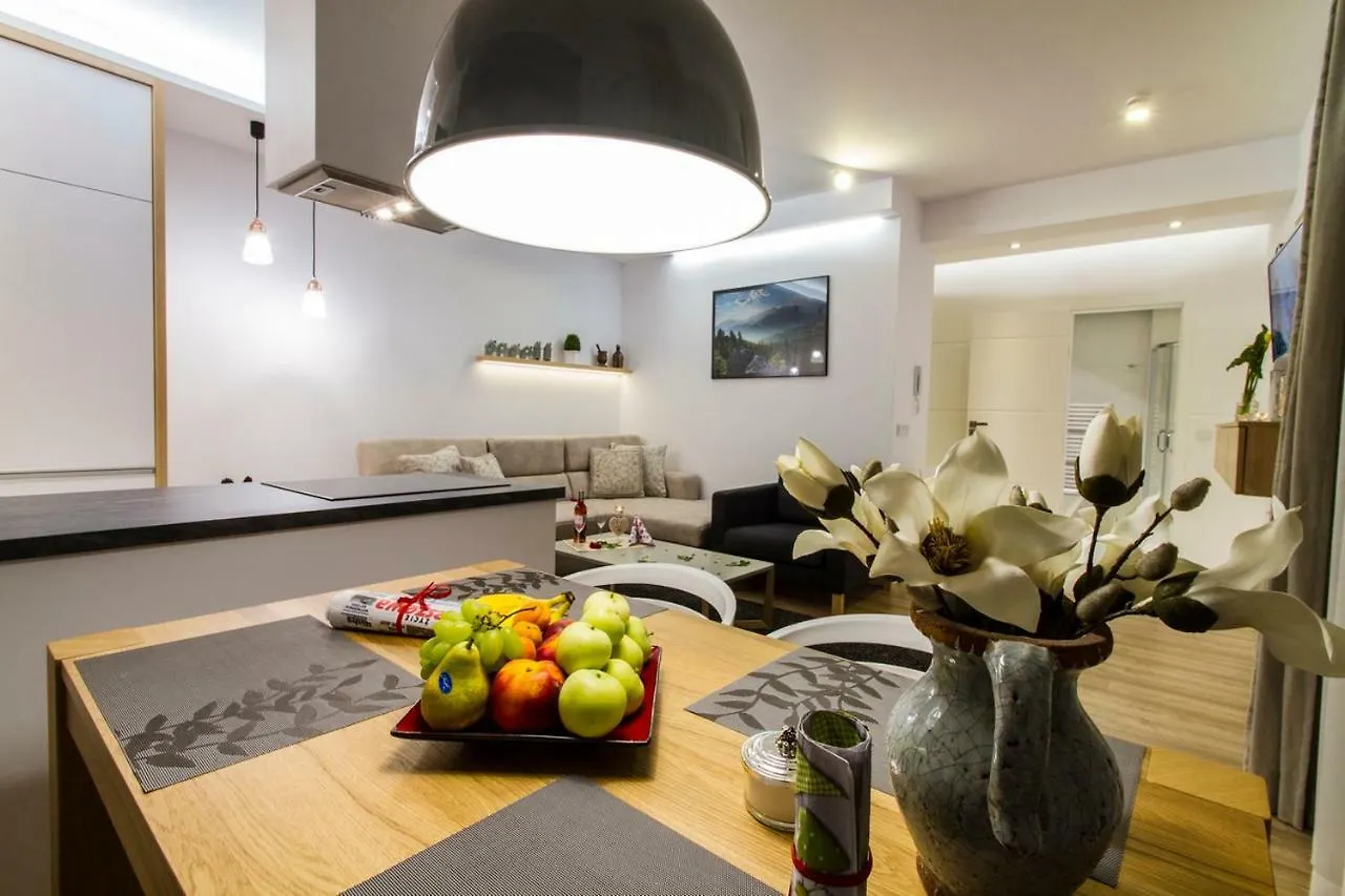 Apartament Pajo I -Rezydencja Tatry--Grota Solna--Taras--Garaz Podziemny Zakopane Poland